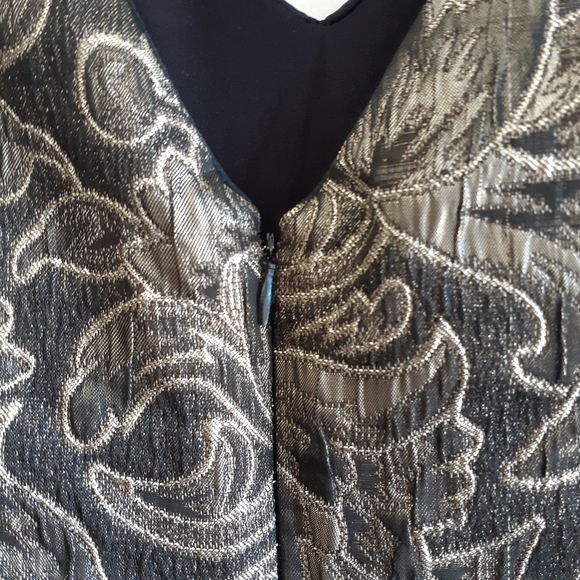 Beautiful full length gown size 8 - Picture 2 of 15